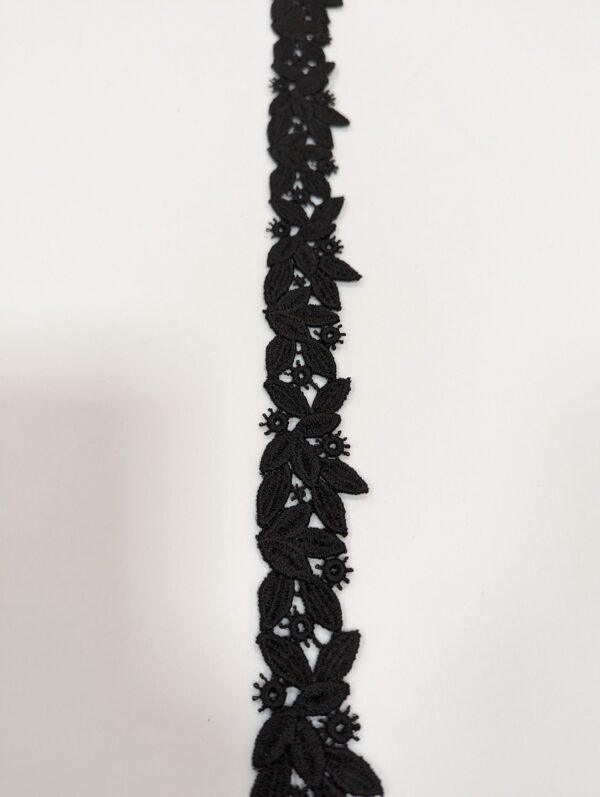 Spitzenband Mona 6.8cm